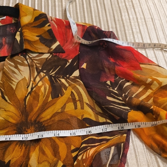 Cache Vibrant Floral Blouse in Red and Yellow - Picture 10 of 16